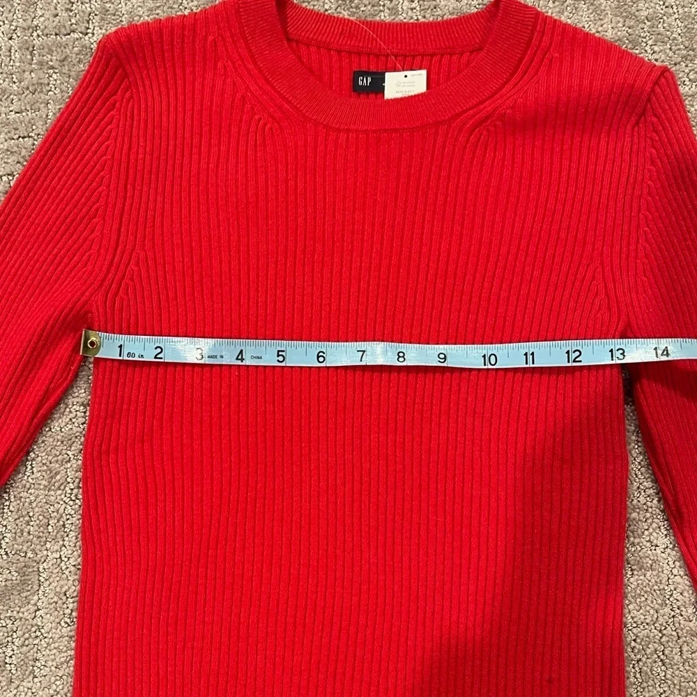 GAP Crew Neck Red Ribbed Knit Sweater, Long Sleeve, Fitted, Soft, Size M, NWT